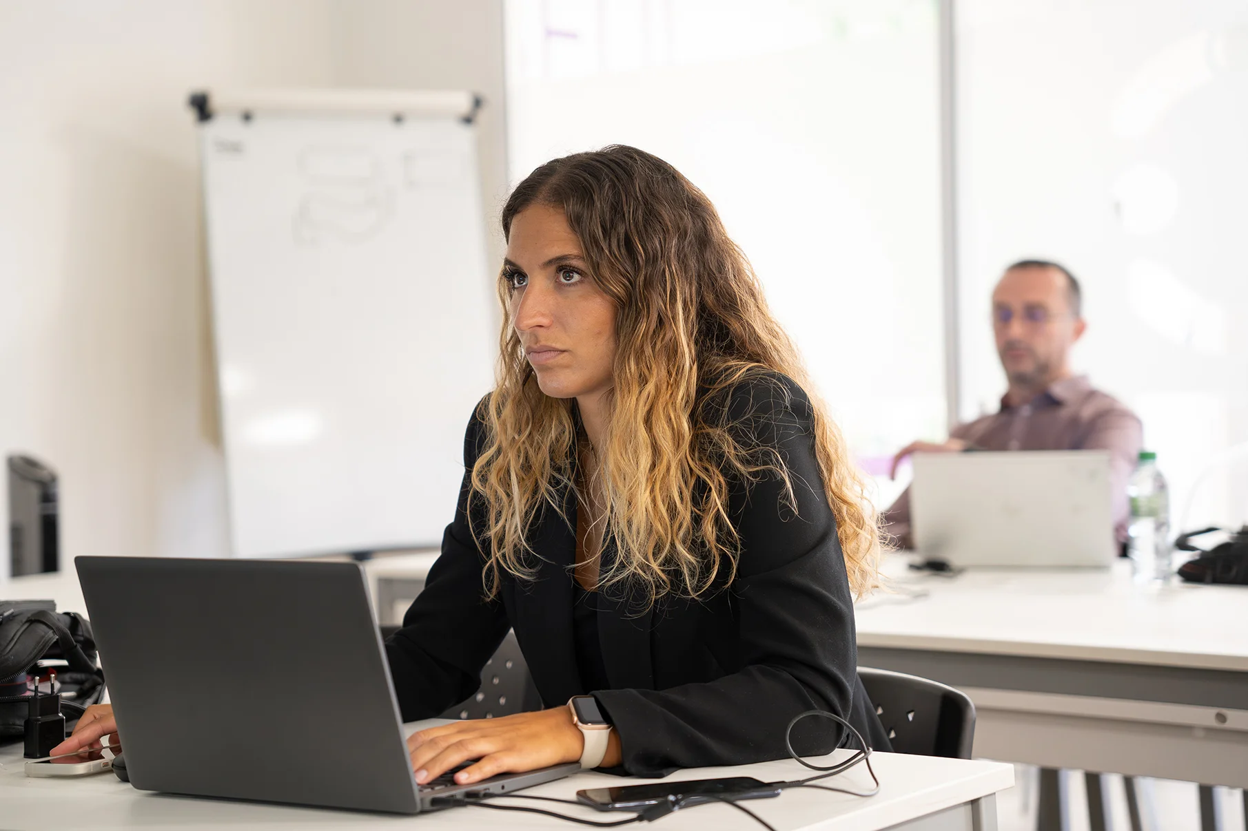 Recruteur qui fait passer soutenance à une stagiaire